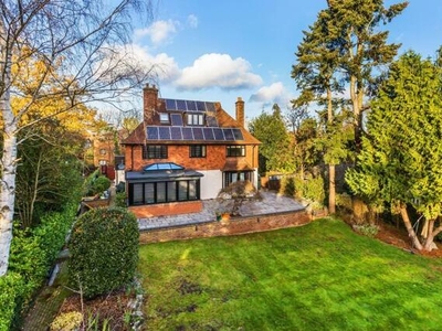 4 Bedroom Detached House For Rent In Surrey