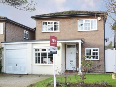 4 Bedroom Detached House For Rent In Walton On Thames