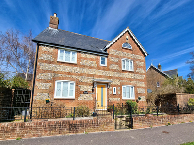 4 Bedroom Detached House For Sale In Charlton Down, Dorchester