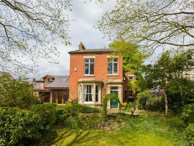 4 Bedroom Detached House For Sale In Fulwood