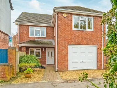 4 Bedroom Detached House For Sale In Vicars Cross, Chester