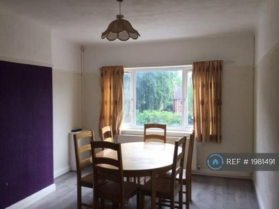 4 Bedroom Flat For Rent In Heswall, Wirral