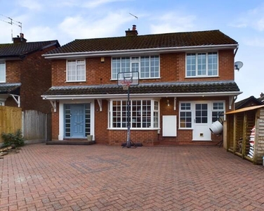 5 Bedroom Detached House For Sale In Poynton, Cheshire East