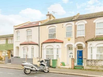 6 Bedroom House For Rent In Leytonstone, London