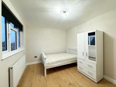 Studio Flat For Rent In Feltham, Middlesex
