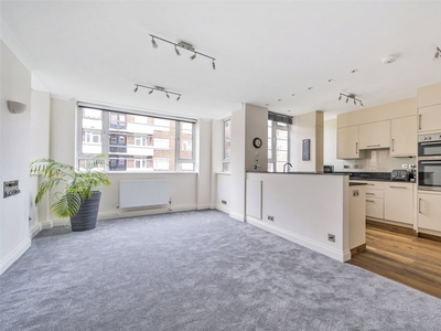 Townshend Court, Shannon Place, St John's Wood, London, NW8 3 bedroom flat/apartment in Shannon Place