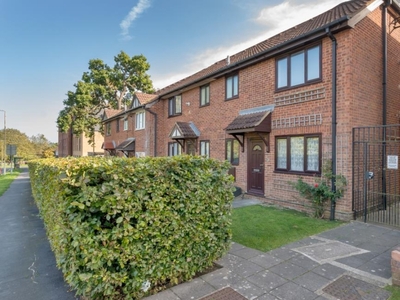 1 Bed House For Sale in South Oxhey, Hertfordshire, WD19 - 5207789