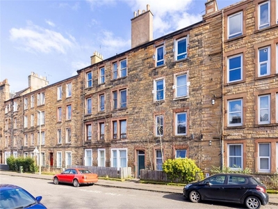 2 bed first floor flat for sale in Gorgie