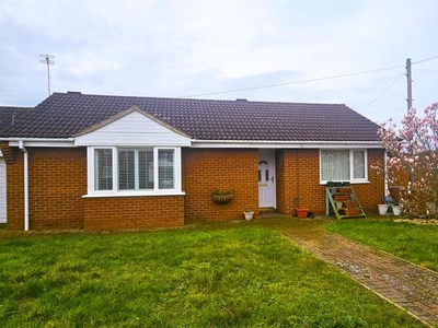 Bungalow to rent in Rowan Way, New Balderton, Newark NG24