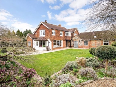 Detached house for sale in Chalfont Road, Seer Green, Beaconsfield, Buckinghamshire HP9