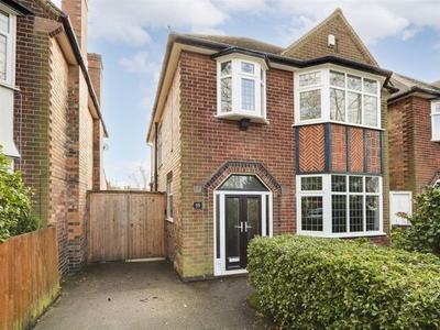 Detached house to rent in Harrow Road, Wollaton, Nottinghamshire NG8