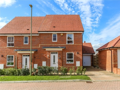 Dowling Crescent, Ampfield, Romsey, Hampshire, SO51 3 bedroom house in Ampfield