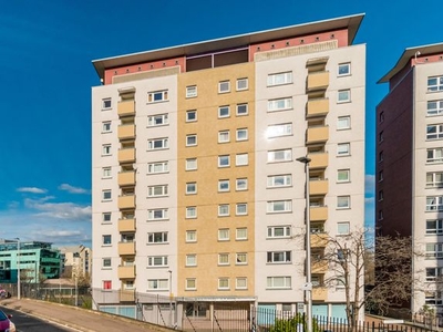 Flat for sale in 4/12 Lochview Court, Dumbiedykes Road, Holyrood EH8