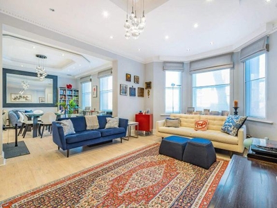 Flat for sale in Finchley Road, London NW3
