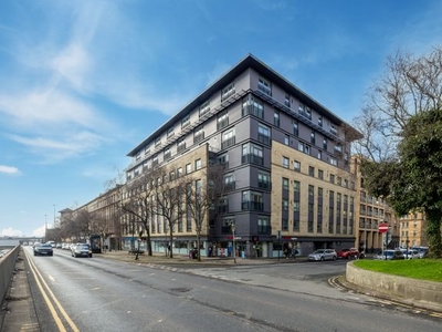 Flat for sale in Kent Road, Glasgow G3