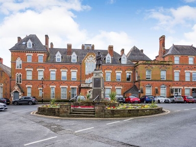 Flat for sale in King Edwards Square, Sutton Coldfield B73