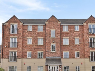 Flat for sale in Masters Mews, College Court, York, North Yorkshire YO24