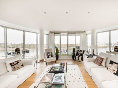 Flat for sale in Point Pleasant, London SW18