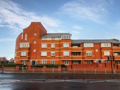 Flat for sale in Seatonville Road, Whitley Bay NE25