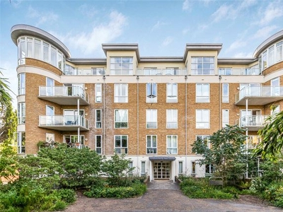Flat for sale in Terrano House, 40 Melliss Avenue, Richmond, Surrey TW9