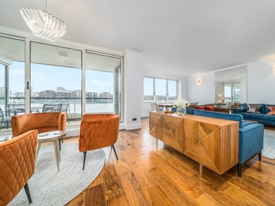 Flat for sale in Thames Quay, Chelsea Harbour, London SW10