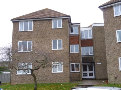 Flat to rent in Abbey Mews, Dunstable LU6