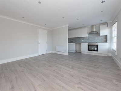 Flat to rent in St. Cuthberts Street, Bedford MK40