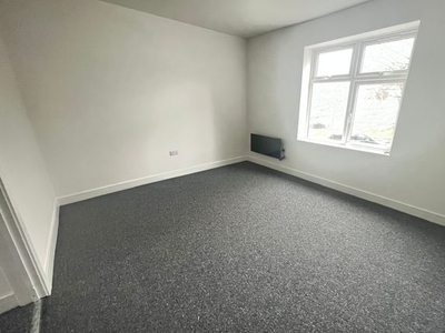 Flat to rent in Welford Road, Leicester LE2