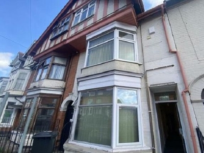 Terraced house for sale in East Park Road, Leicester LE5