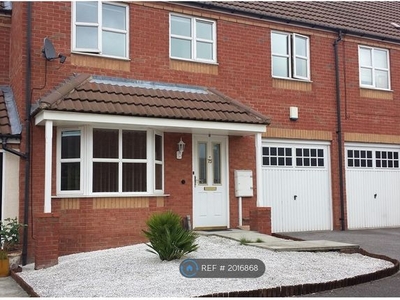 Terraced house to rent in Edmonstone Crescent, Nottingham NG5