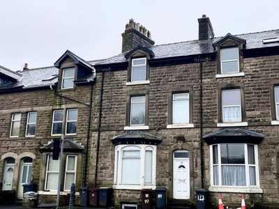Terraced house to rent in Macclesfield Road, Buxton SK17