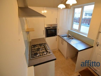 Terraced house to rent in Shakespeare Street, Knighton Fields, Leicester LE2