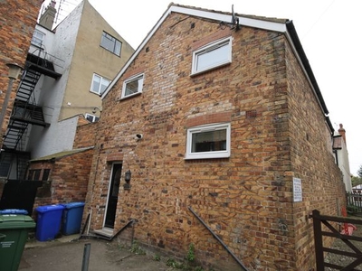 Town house for sale in South Crescent Road, Filey YO14