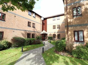 2 Bedroom Apartment For Sale In Daventry, Northamptonshire