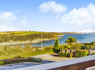 2 Bedroom Apartment For Sale In Maenporth, Falmouth
