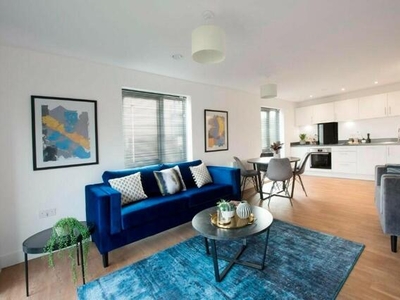2 Bedroom Flat For Rent In Reading, Berkshire