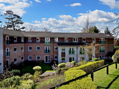 2 Bedroom Retirement Apartment – Purpose Built For Sale in Norwich,