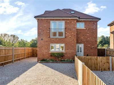 3 Bedroom Detached House For Sale In Harefield
