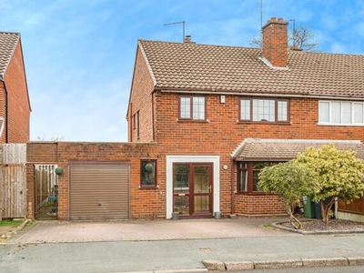 3 Bedroom Semi-detached House For Sale In Cradley Heath, West Midlands