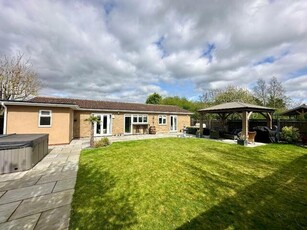 4 Bedroom Detached Bungalow For Sale In Arlesey, Bedfordshire