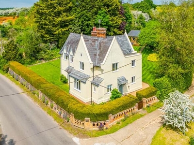 4 Bedroom Detached House For Sale In Hertford, Hertfordshire