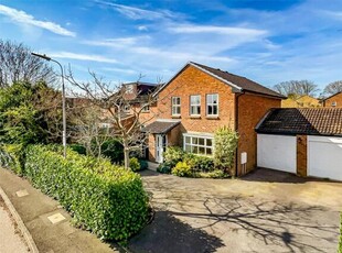 4 Bedroom Detached House For Sale In St. Albans, Hertfordshire