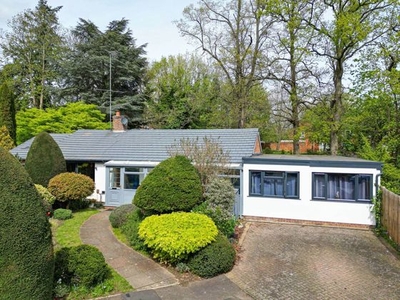 5 bedroom detached bungalow for sale Reading, RG4 7DN
