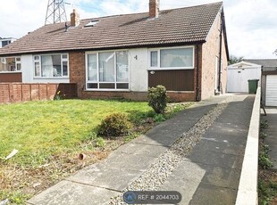 Bungalow to rent in Chatsworth Crescent, Pudsey LS28