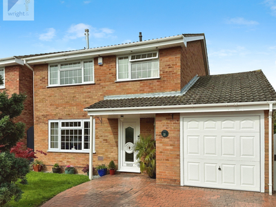 Detached house for sale in Norwood Close, Hinckley LE10