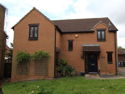 Detached house to rent in Gough’S Lane, Binfield RG12