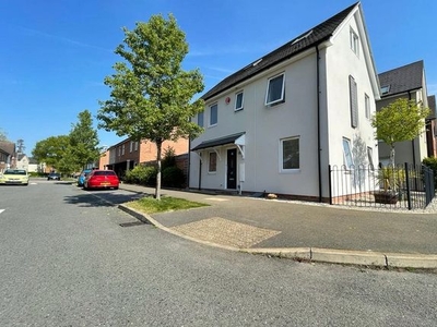 Detached house to rent in Hastings View, Bracknell, Berkshire RG12