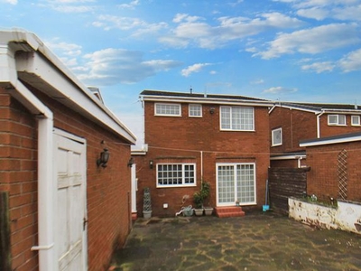 Detached house to rent in Norfolk Way, Newcastle Upon Tyne NE15