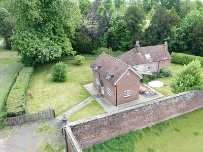Detached house to rent in Upton Park, Alresford SO24