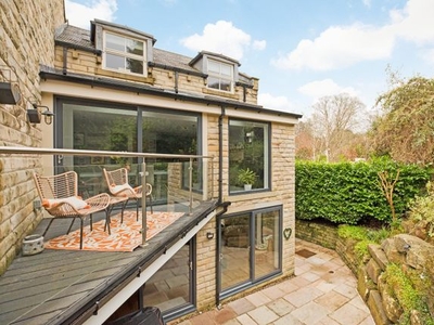 Town house for sale in Hollingwood Park, Ilkley LS29